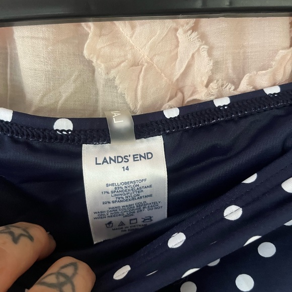 Lands end Navy Blue Polka Dot swim skirt size 14 👙 - Picture 3 of 5
